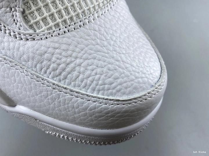 4  Air Jordan CT8527-112 